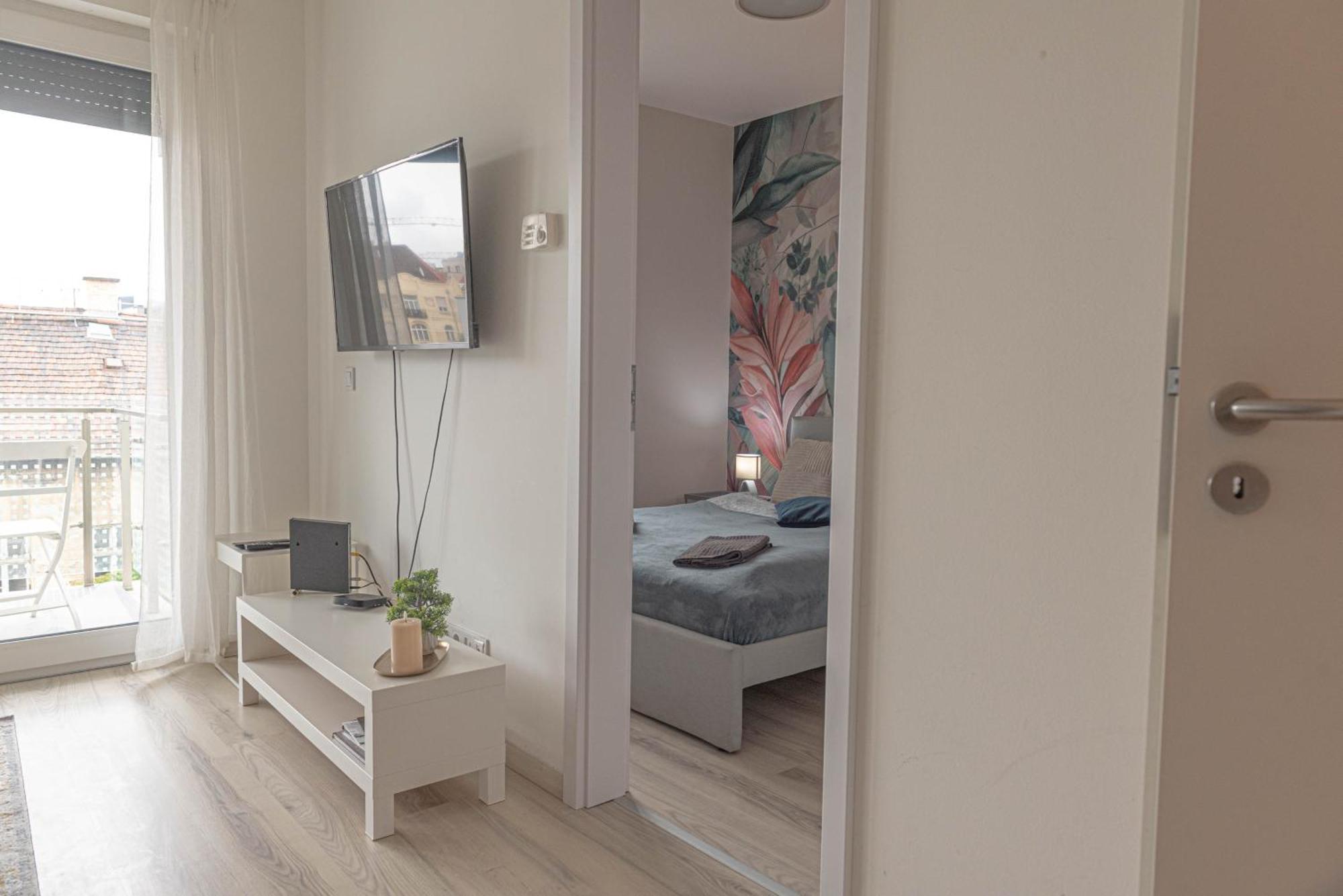 Dob36 Apartment With Free Private Parking And Balcony Budapest Exterior photo